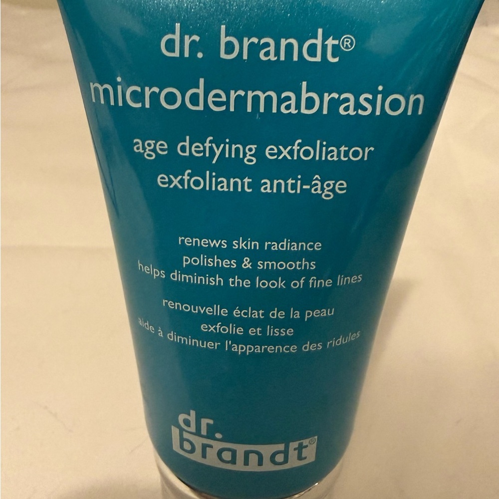 Dr. Brandt Age Defying Exfoliator in Blue New sealed